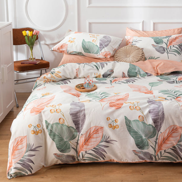 Suzanne Sobelle Bloomsbury Senna Deluxe Bed Set