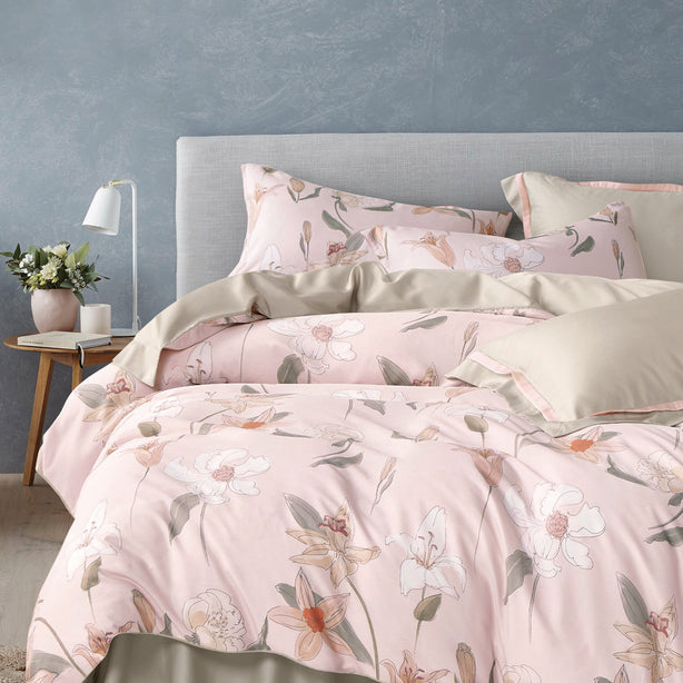 Suzanne Sobelle Sara Deluxe Bed Set, Carnation Pink