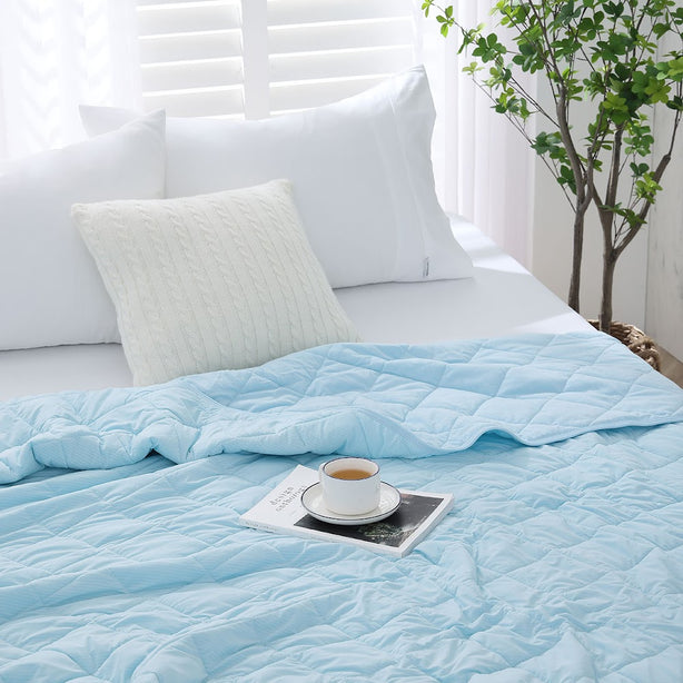 Robinsons Cooling Reversible Comforter Hotel Collection