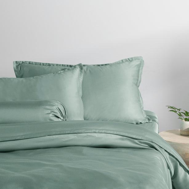 Cool Bamboo Bed Sheet Set Hotel Collection by Robinsons