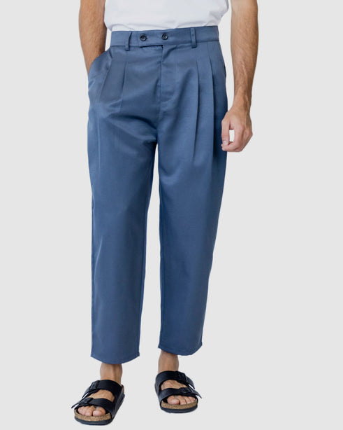 Mooney Button Cropped Pants Blue – Robinsons Singapore